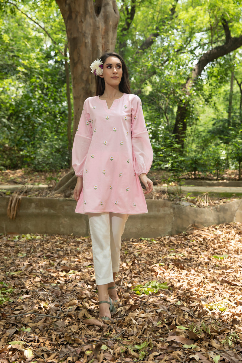 Daisy Kurta